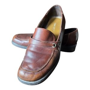 Cherokee Brown Leather Loafer Womens Size 8.